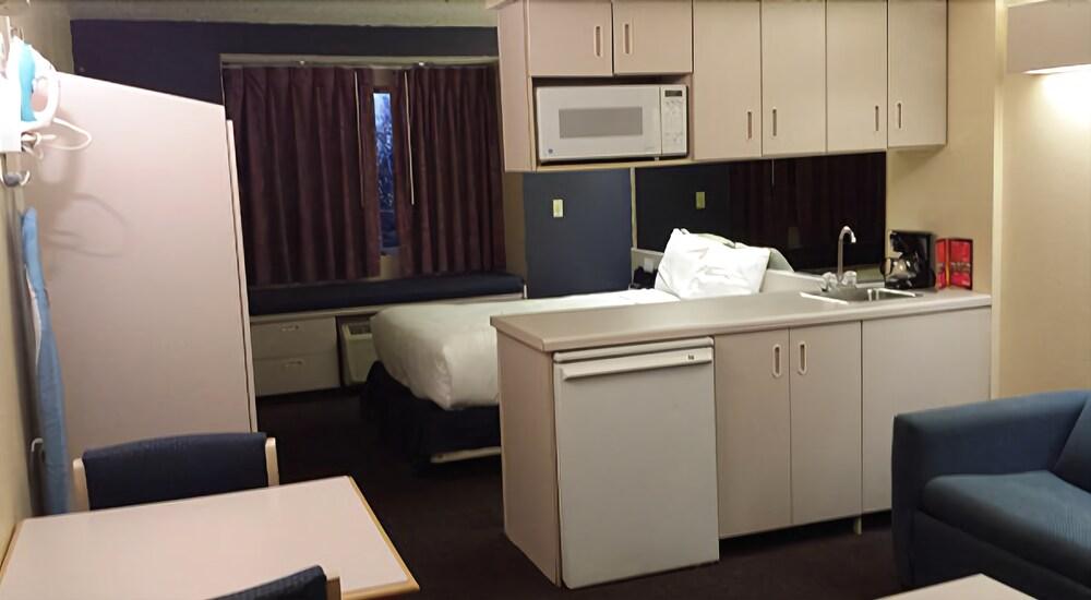 Red Roof Inn & Suites Euless - Dfw Airport Southwest Buitenkant foto